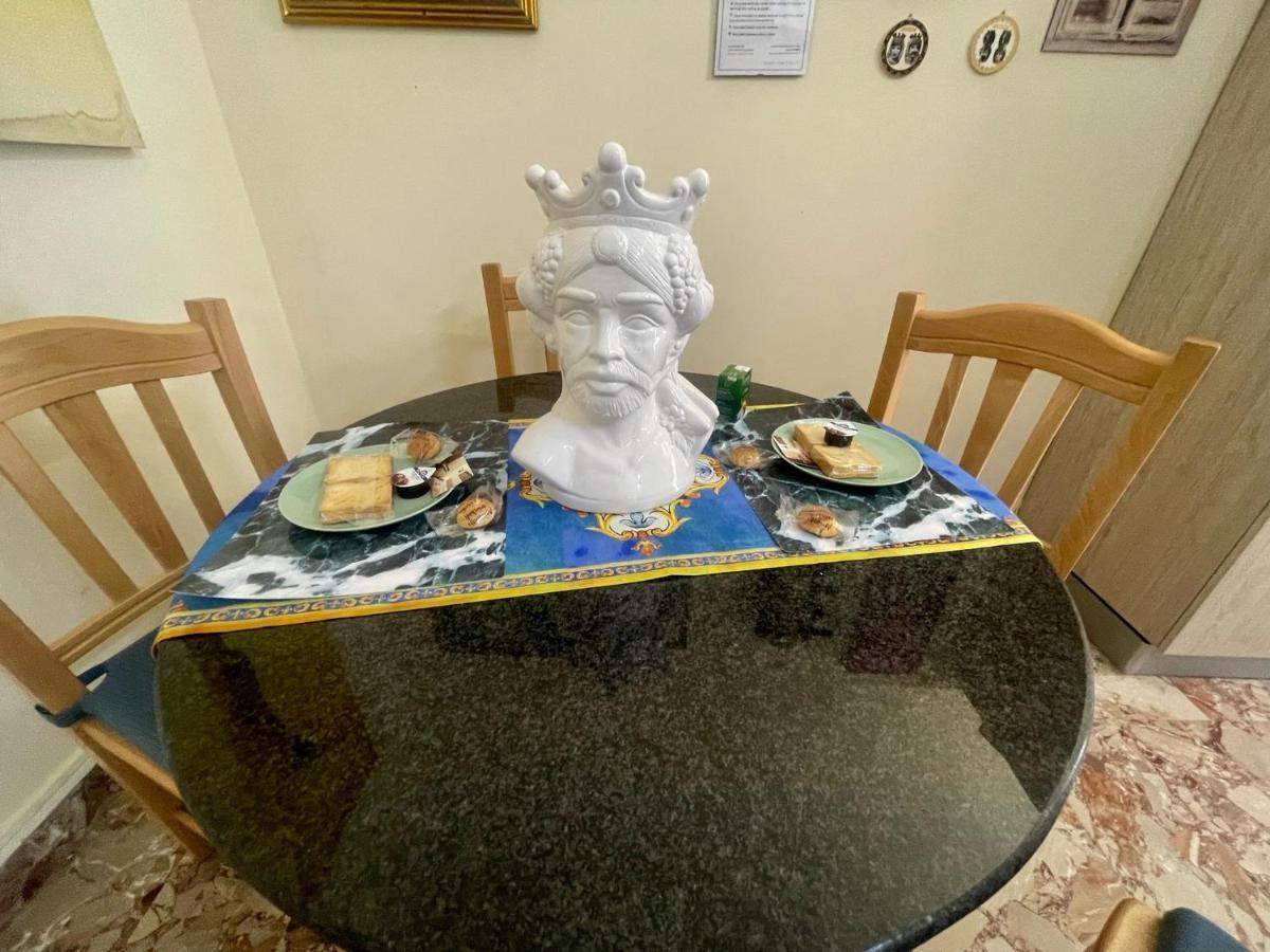 Maya'S Apartment Close To Ballaro Market And Central Station Παλέρμο Εξωτερικό φωτογραφία